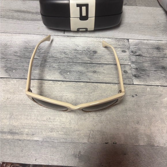 Police Sunglasses - Picture 5 of 5